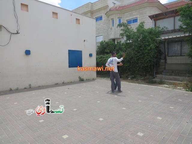  المال العام في كفرقاسم يفتقد للرقابة ... مئات الاف الشواقل اهدرت دون سائل !!! موظفين في المكيفات وامام الشاشات  